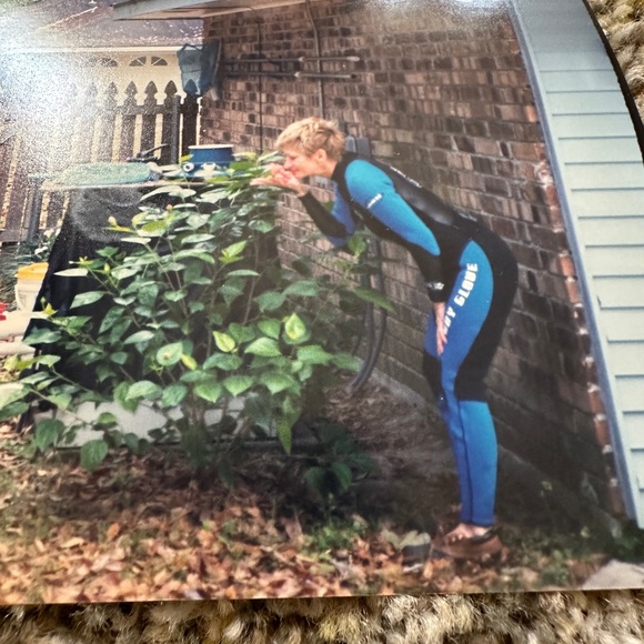 BODYGLOVE Women's wet suit. HYPERSTRETCH WAY. Temp. 3/2.  HOST PICK - Picture 2 of 16